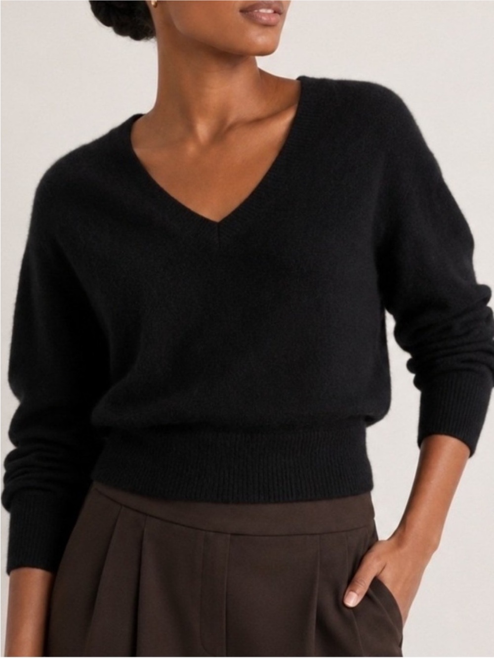 Quince 100% Mongolian Cashmere V Neck Sweater Black Large